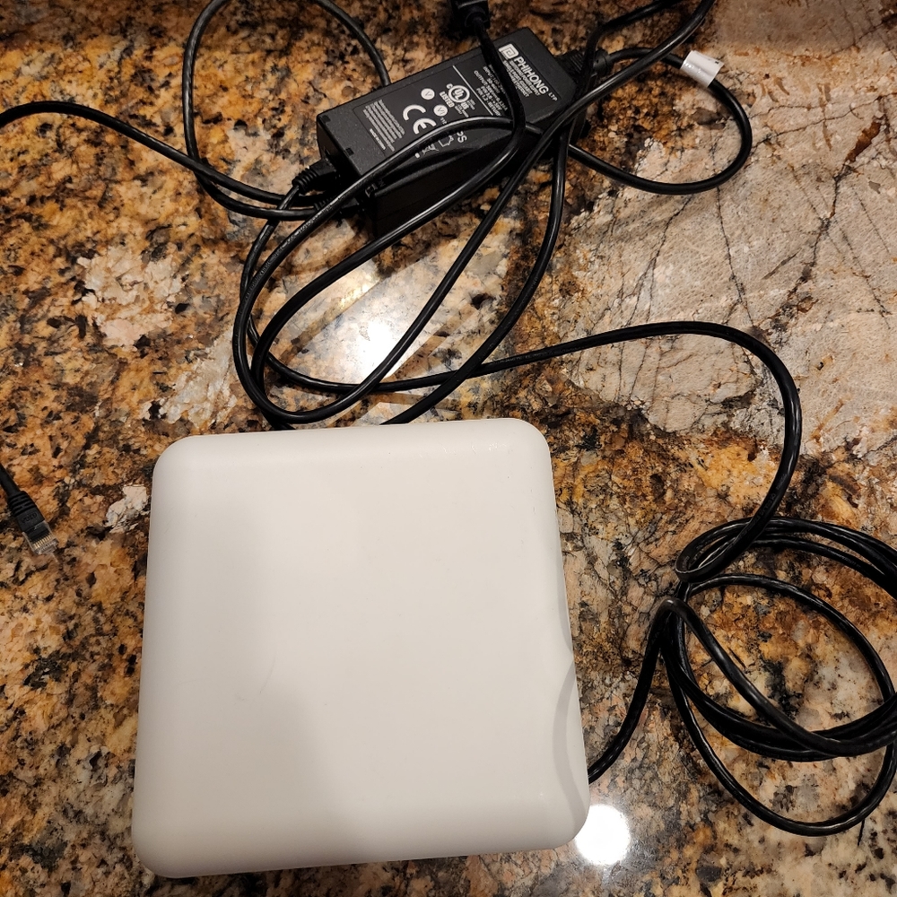 LUXUL XAP1510 1900Mbps Dual-Band Wireless Access Point PoE Injector